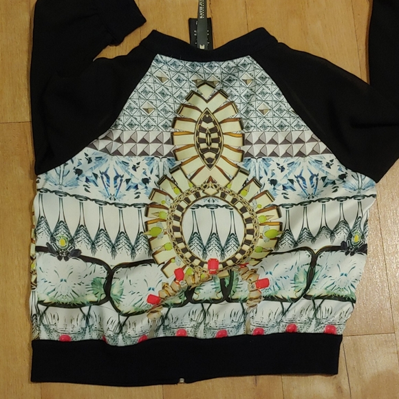 Katie Judith Light weight Crop Bomber - Picture 5 of 7